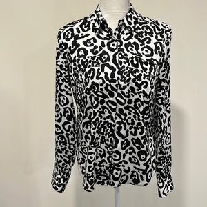 Ann Taylor White Leopard Print Rolled Sleeve Button Down Shirt Size 2